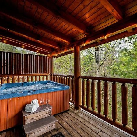 2-Bedroom Cabin With 2 Master Suites, Loft, Half-Bath And Hot Tub In A Serene Resort Setting Sevierville Esterno foto