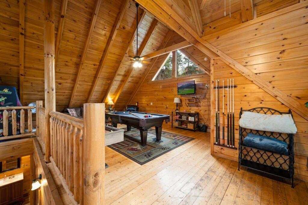 2-Bedroom Cabin With 2 Master Suites, Loft, Half-Bath And Hot Tub In A Serene Resort Setting Sevierville Esterno foto