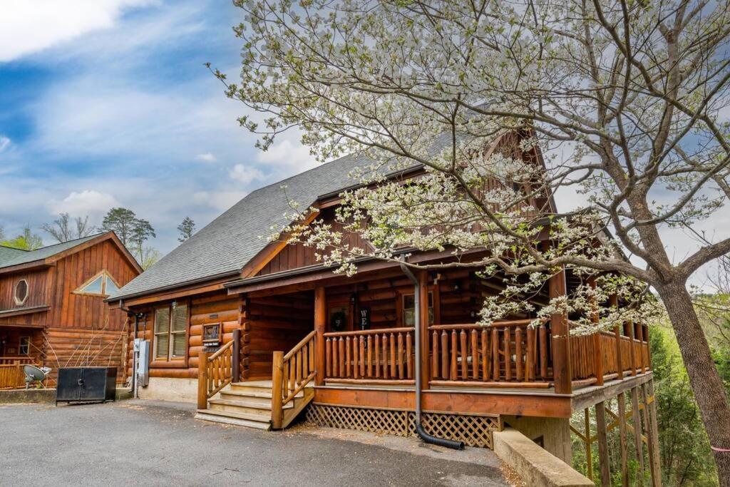 2-Bedroom Cabin With 2 Master Suites, Loft, Half-Bath And Hot Tub In A Serene Resort Setting Sevierville Esterno foto