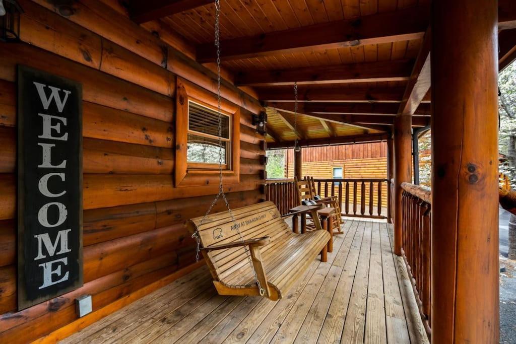 2-Bedroom Cabin With 2 Master Suites, Loft, Half-Bath And Hot Tub In A Serene Resort Setting Sevierville Esterno foto