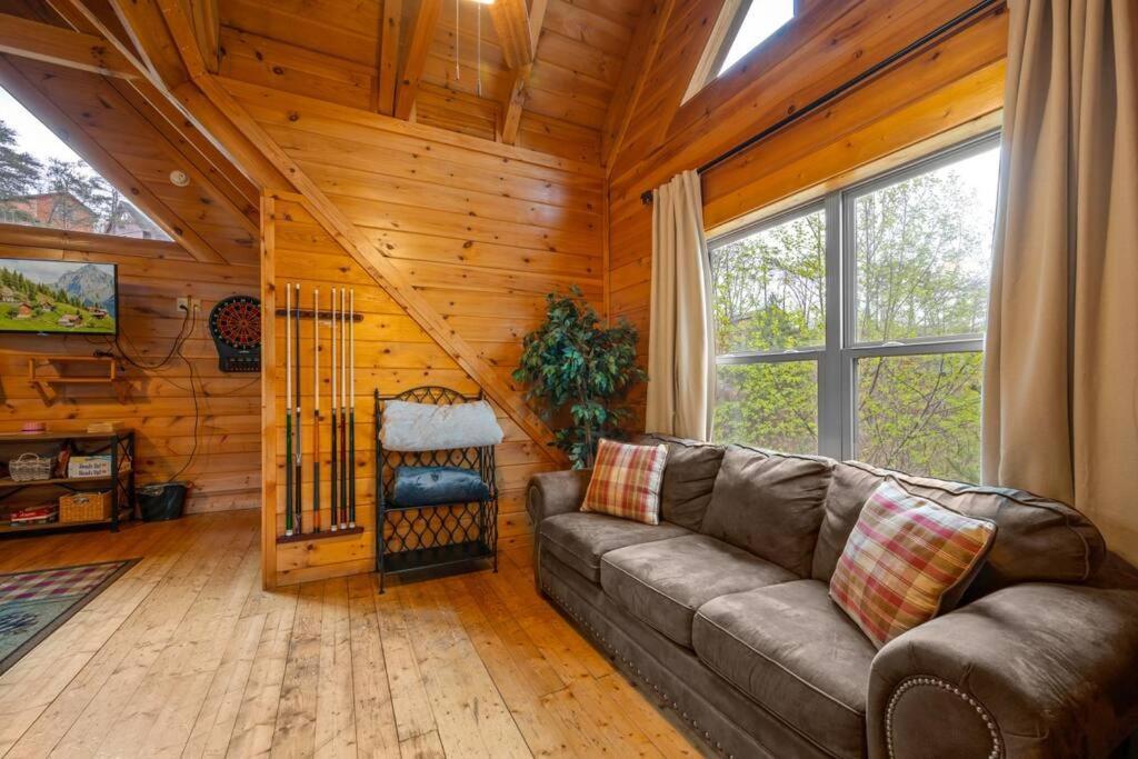 2-Bedroom Cabin With 2 Master Suites, Loft, Half-Bath And Hot Tub In A Serene Resort Setting Sevierville Esterno foto